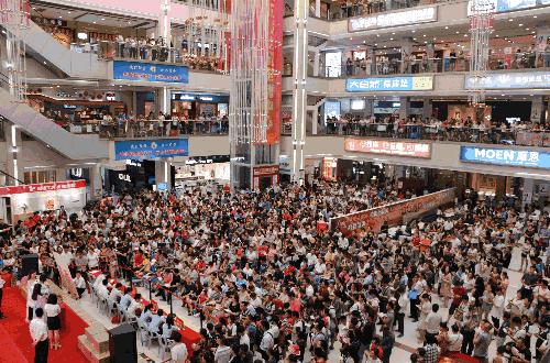 Ta过生日，还送你宝马？这么壕的寿星我还是第一次见！