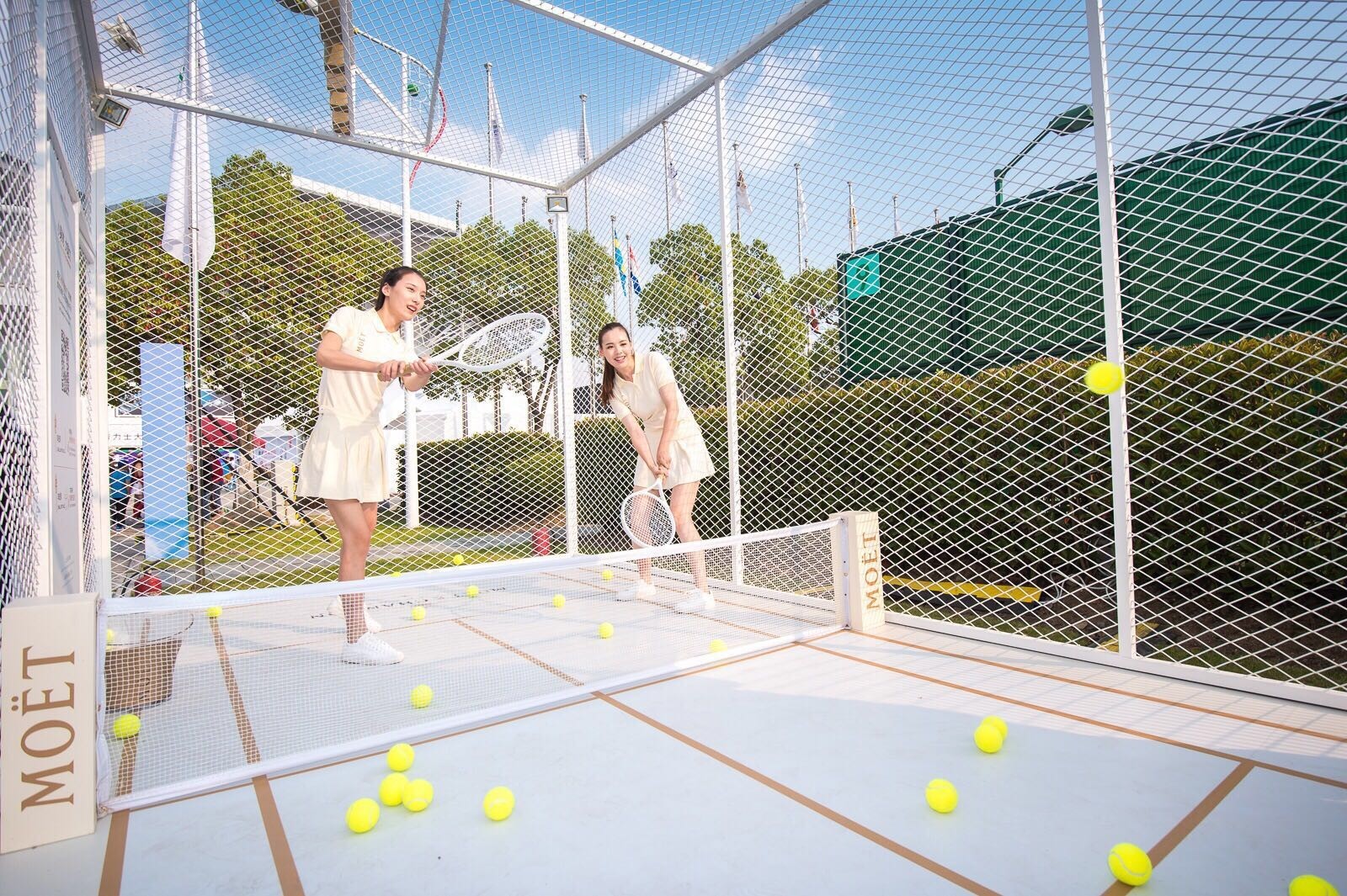 酩悦香槟与拿破仑,酩悦香槟上海新天地