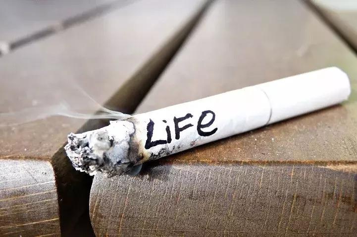 尼古丁让人上瘾的原理,尼古丁让人兴奋还是冷静