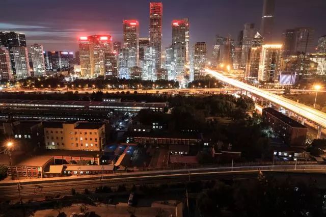 佳能eosr上手速评全画幅专业微单,佳能r系列全画幅测评