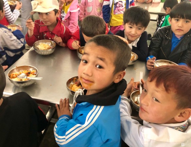 40年40村丨博依萨克村：它是辽阔疆土上，用爱铸就的奇迹