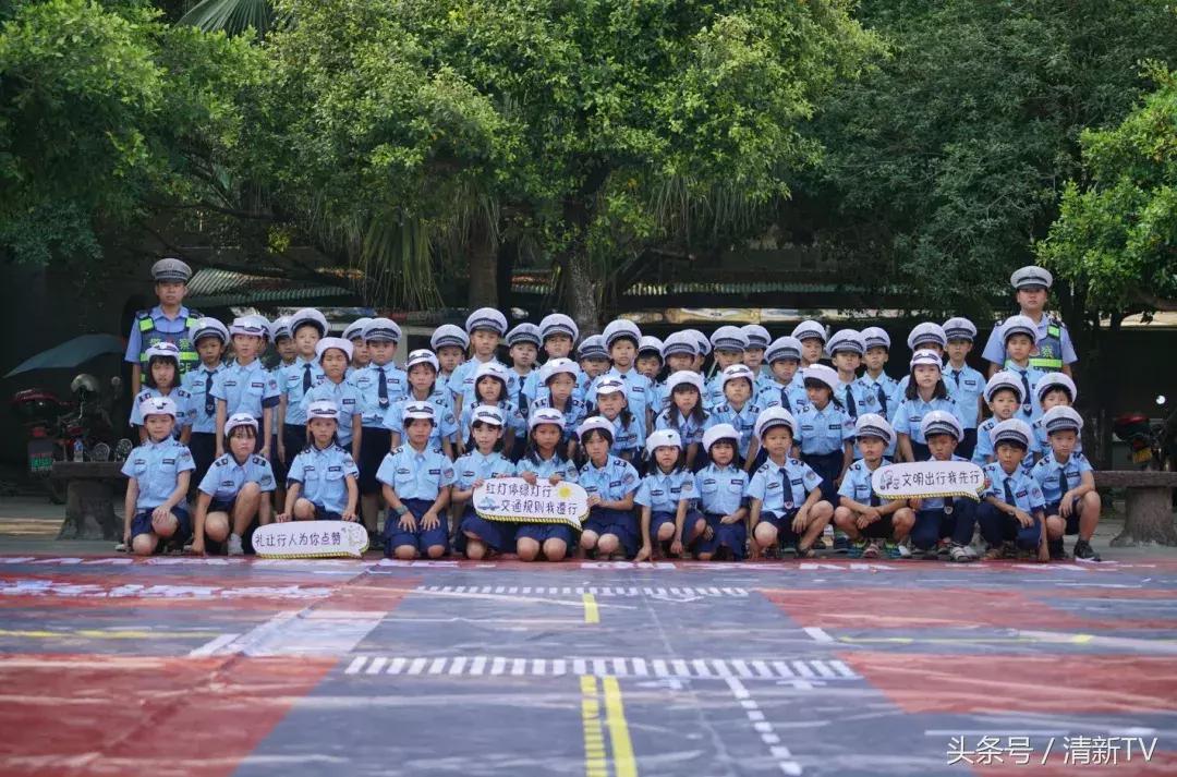 小学生当交警感受,成为交警