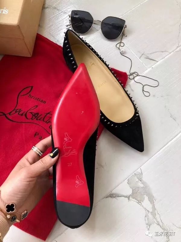christian louboutin中文叫什么 (christian louboutin怎么读)