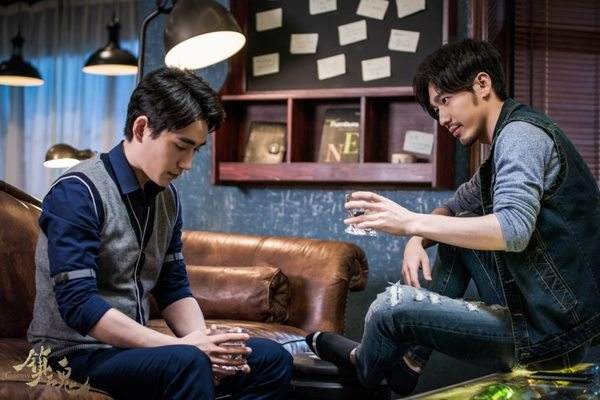 过生日开演唱会出专辑都要应援，还在美国时代广场打广告！杭州姑娘亲述：粉丝为啥愿意为偶像花钱