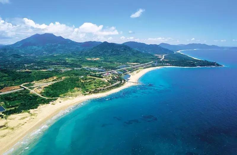 海南万宁日月湾冲浪攻略,海南日月湾冲浪