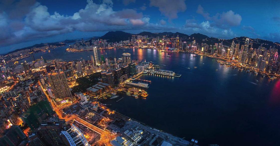 香港国际经济贸易中心的地位,香港对外贸易优势分析图