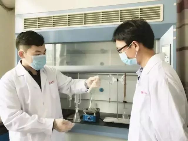 豆浆牛奶苹果汁的营养,适合春天喝的营养豆浆