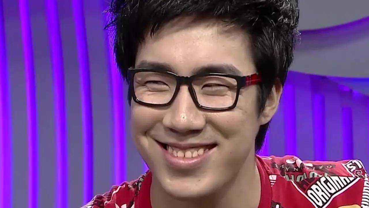 lol骚男直播被当成萌妹,骚男lol实力秀翻对手