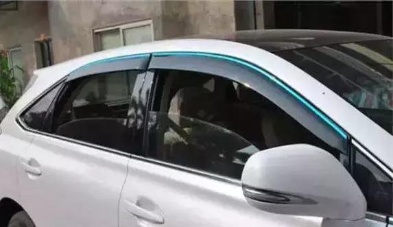 加装晴雨挡能通过年审吗,什么车能装晴雨挡