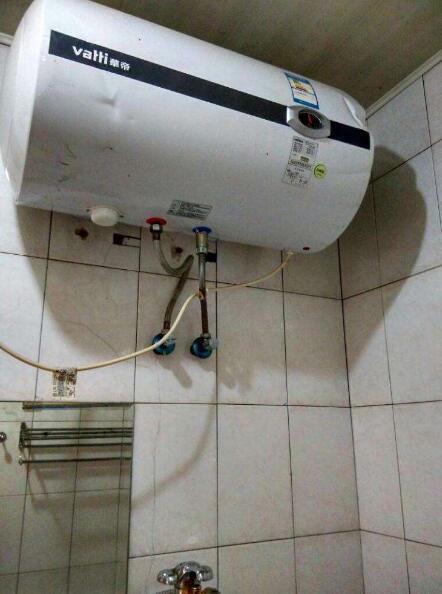 燃气热水器比电热水器有什么优点,燃气热水器和电热水器的区别视频