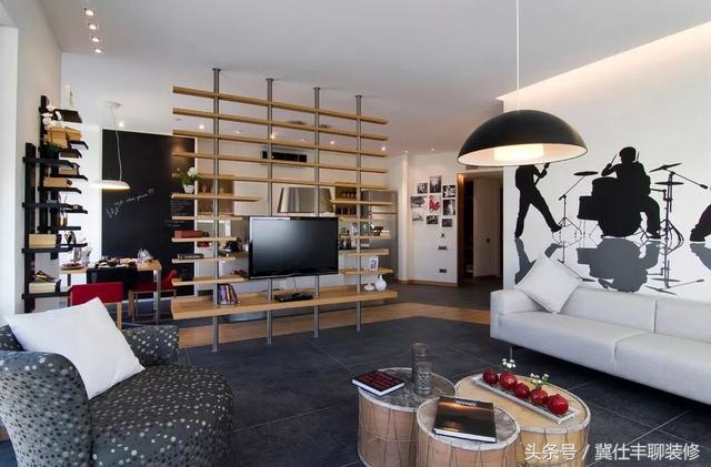 不要再砌墙了巧用隔断营造大空间,半墙隔断跟满墙隔断效果