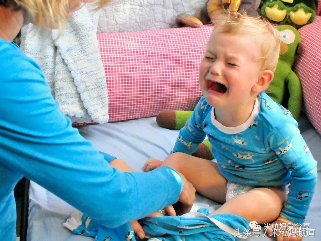 宝宝爱摸小鸡鸡,家长千万留个心眼!