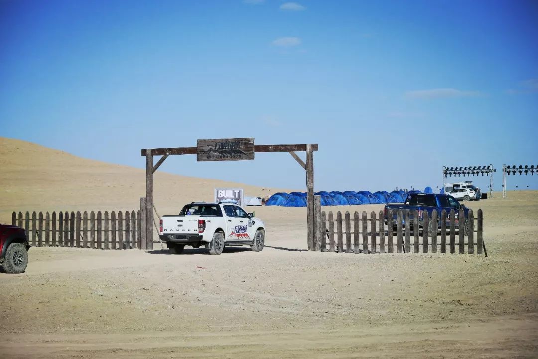 “失联”的2天里，车叔竟完成对美式皮卡生活的所有幻想