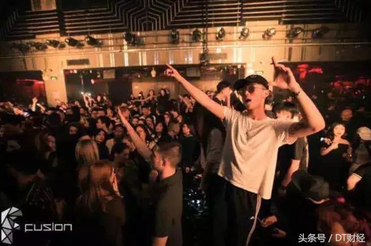 哪个城市酒吧夜生活最多,中国最high的酒吧在哪个城市