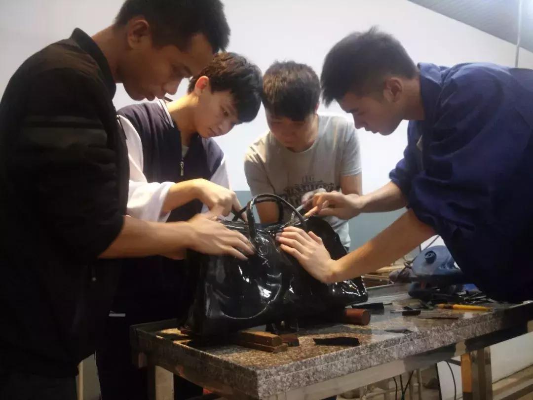 涓浗鐭抽兘绱皵涓滄潵澶╃劧濂㈢煶,涓浗鐭抽兘闈掔敯