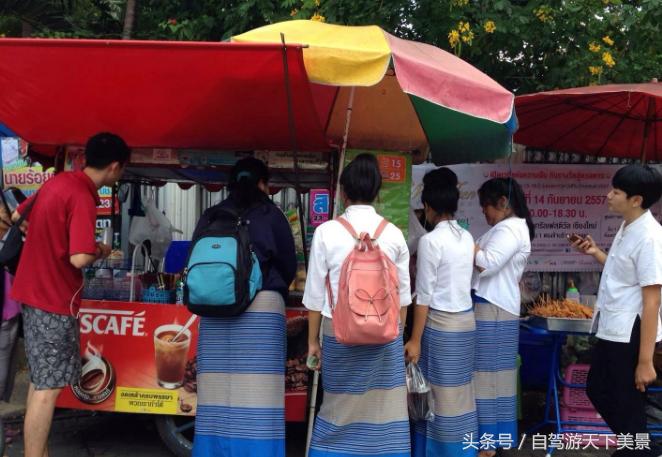景区的大肉串到底是什么肉,旅游景点羊肉串多少钱一串