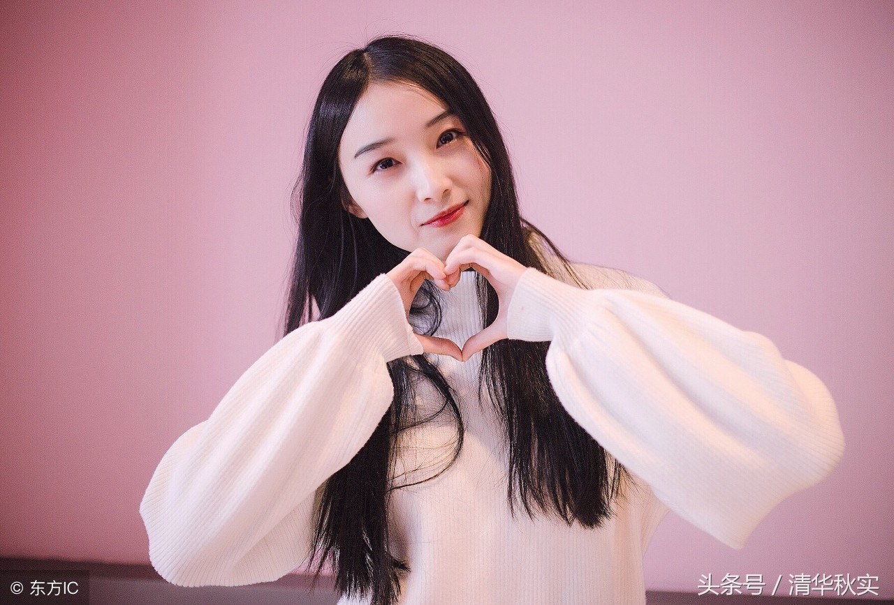 吓尿！每天玩手机4小时，8年后开刀换骨！颈椎病，正疯狂袭来！