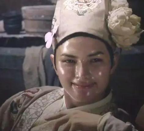 新手化妆为什么化了妆跟没化一样,日常妆的正确化妆方法