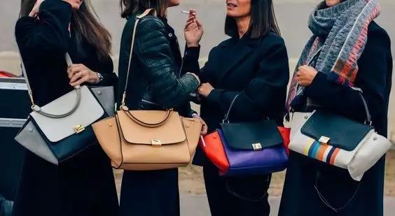 400元买了个celine包包贵不,celine必买经典款包包