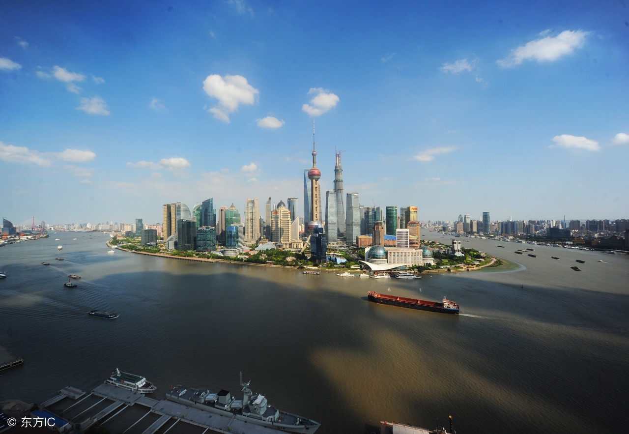 努力:Lifewillnevermaltreateverypersonwhoworkshard.