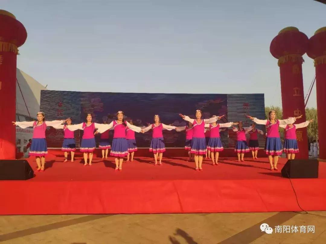 舞动广场健身操,2018南阳市广场舞健身操
