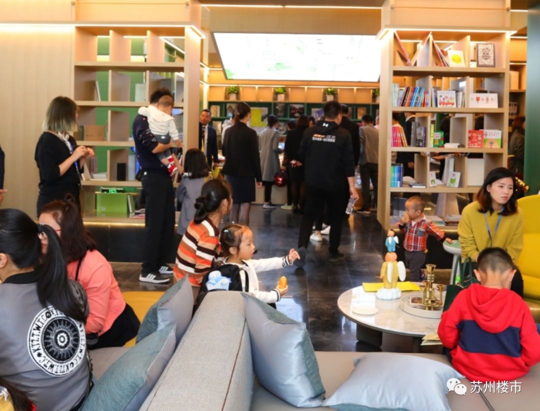 今天，北新区网红纯新盘首次亮相，1000张加油卡瞬间送完，明天·