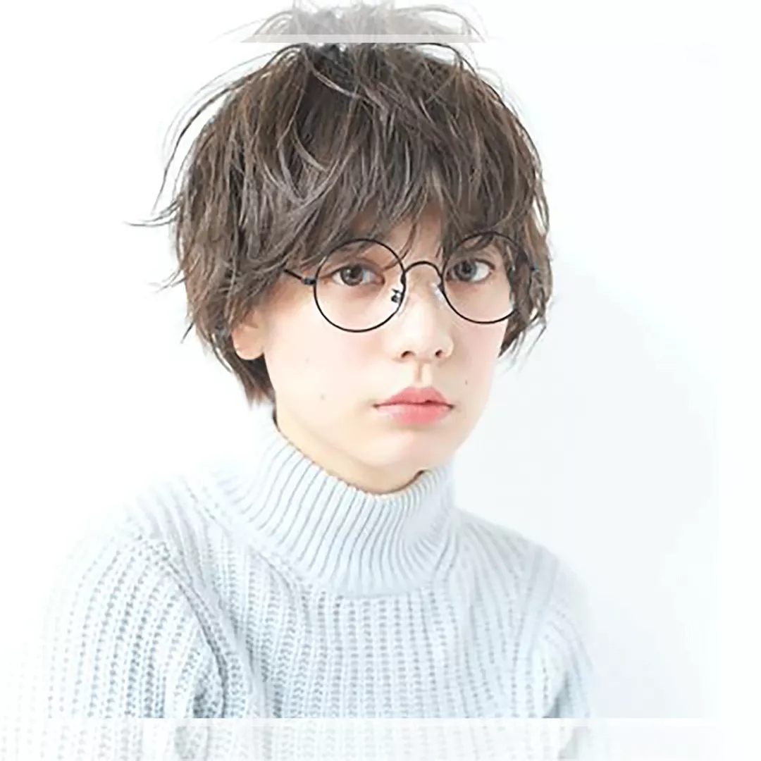 短发造型50岁,40-50最好看的短发