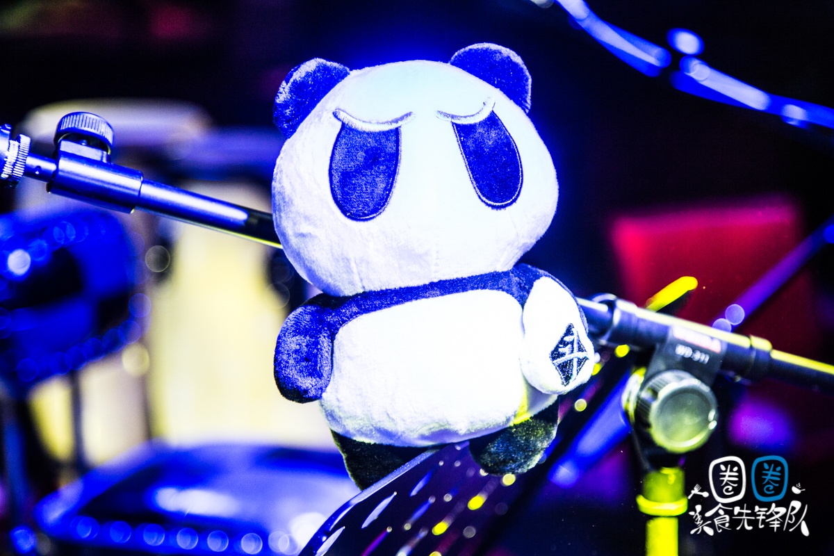 成都凌晨2点还在排队的贰麻酒馆，终于带着大熊猫来南昌了！