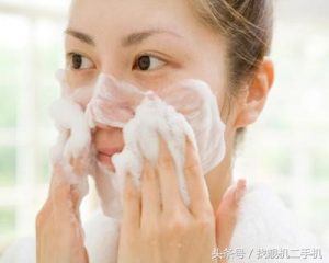 脸上的脂肪粒怎么去除妙招,脸上的脂肪粒怎么除掉