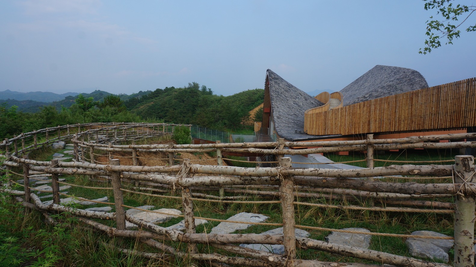 凤凰谷山顶艺术馆一日游,凤凰谷长城