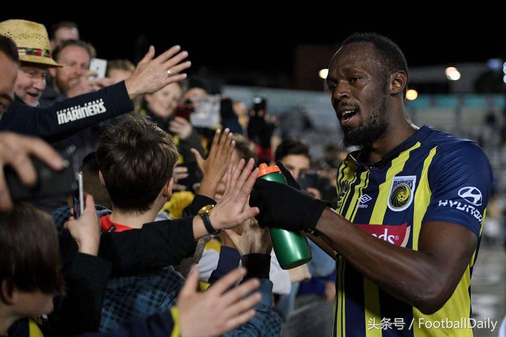 跟博尔特练爆发力,和博尔特运球赛跑