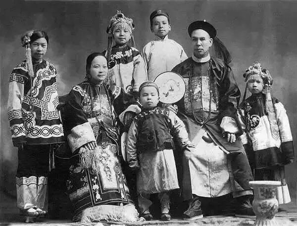 40张照片卡点回忆节奏快,那些惊艳了时光的老照片