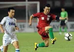 粉色花海被踩踏,花海遭践踏