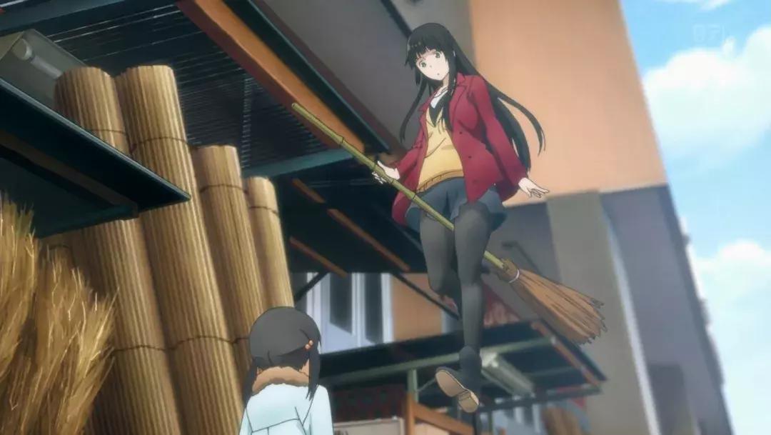 极致黑丝与“地味(じみ)”魔法并存:「飞翔的魔女」