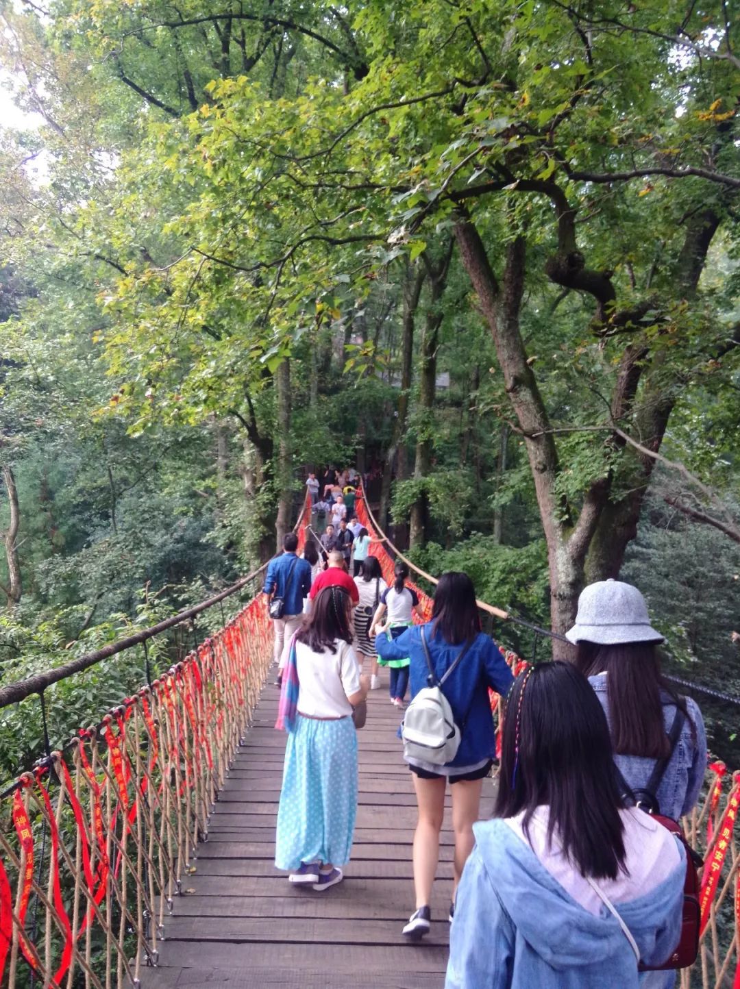 湖南凤凰古城红色旅游,红辣椒旅游