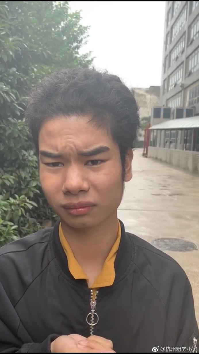 眉有办法!发际线男孩小吴祝福赵丽颖结婚,曾表示理想型是赵丽颖