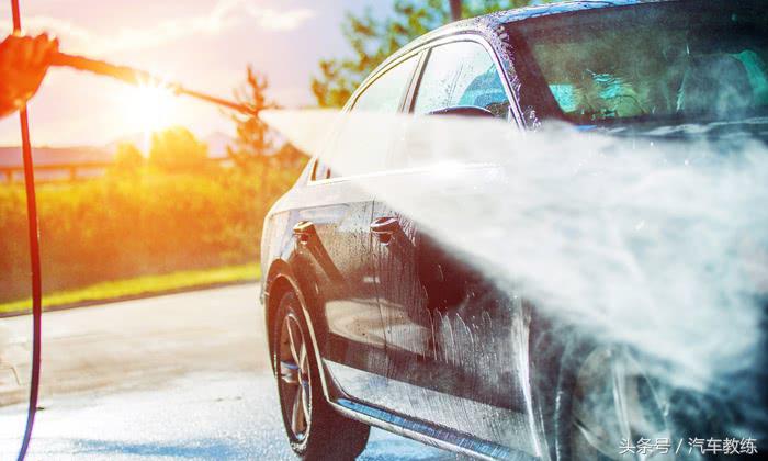 自助洗车好还是洗车店洗车好,洗车好不好呢