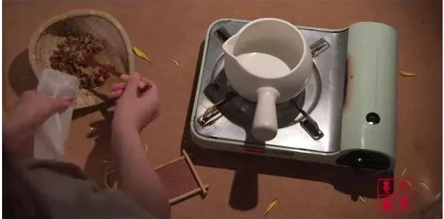 古有东篱把酒黄昏后，今有延年益寿赏菊酒