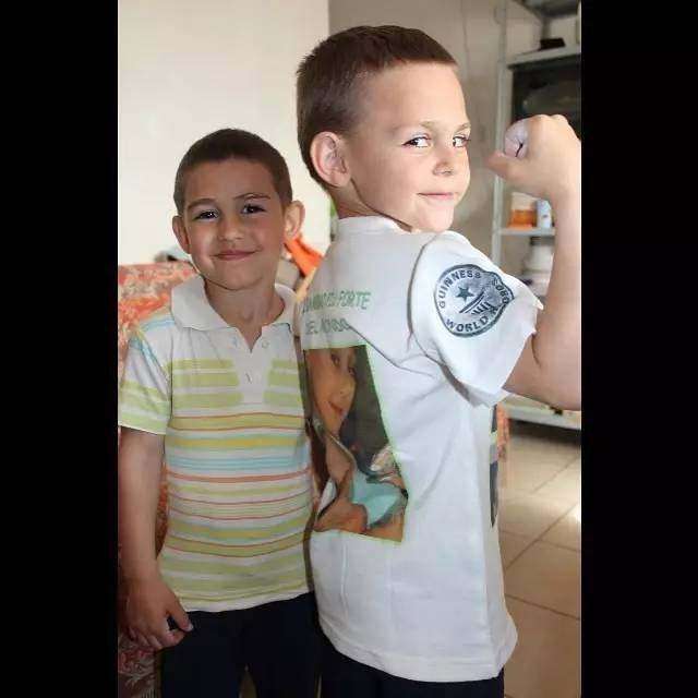 小孩也能练出全肌肉的方法,盘点那些满级练出肌肉的小孩