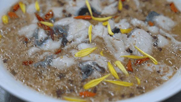 菊花什么人不建议吃呢,菊花可以吃下去吗