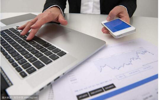 在校大学生做什么兼职赚钱又轻松,做什么兼职能赚点零花钱