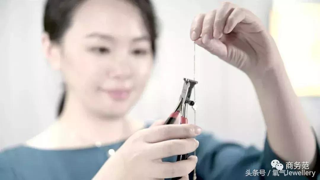 我剪开梵克雅宝四叶草手链，2万正品vs1000仿品有啥不同