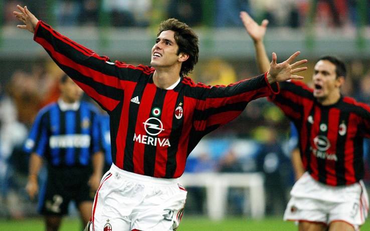 泪奔！米兰德比重燃，满满都是青葱岁月的回忆，红黑米兰情永不变