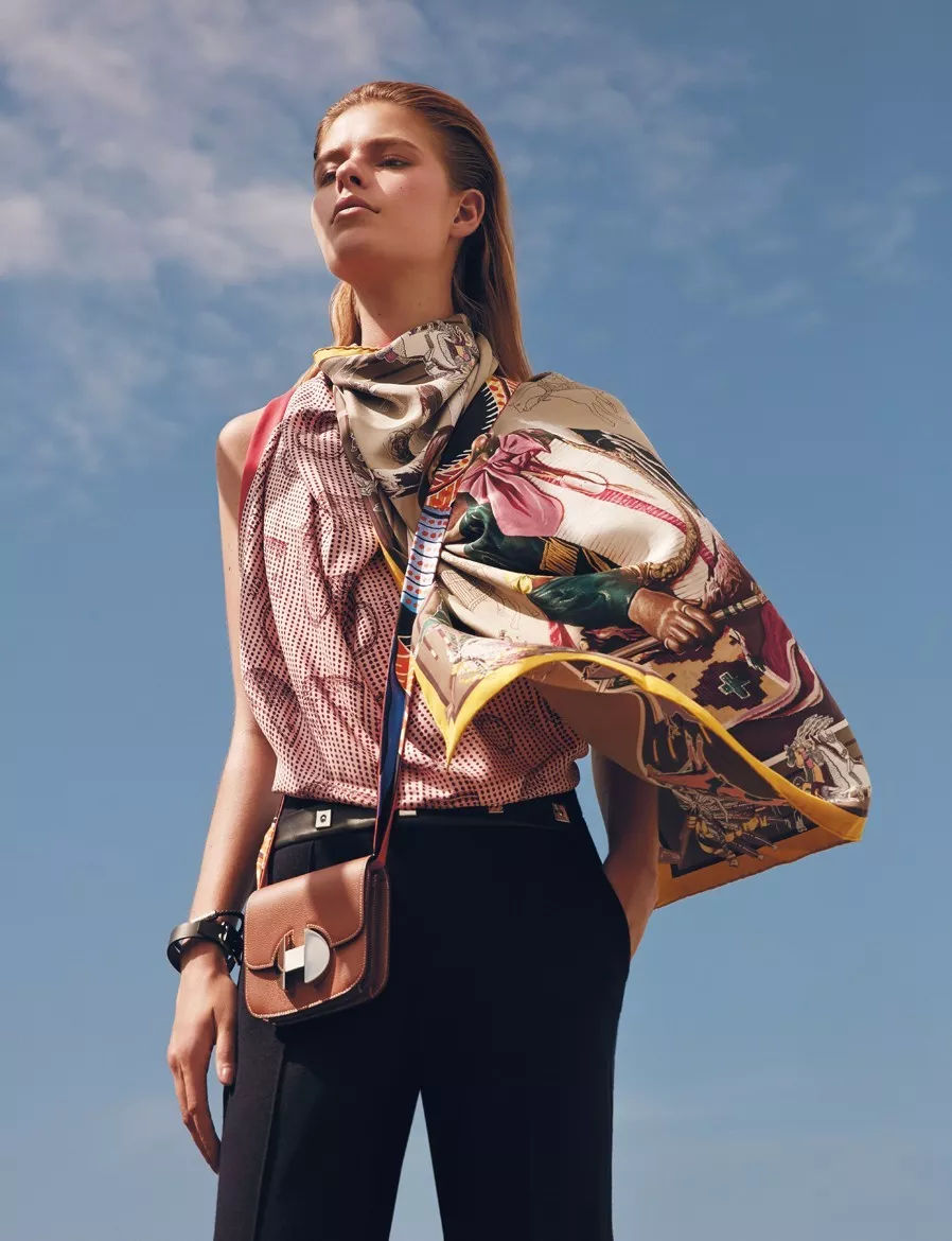 爱马仕丝巾为什么那么贵？原来2年才能制作1条！