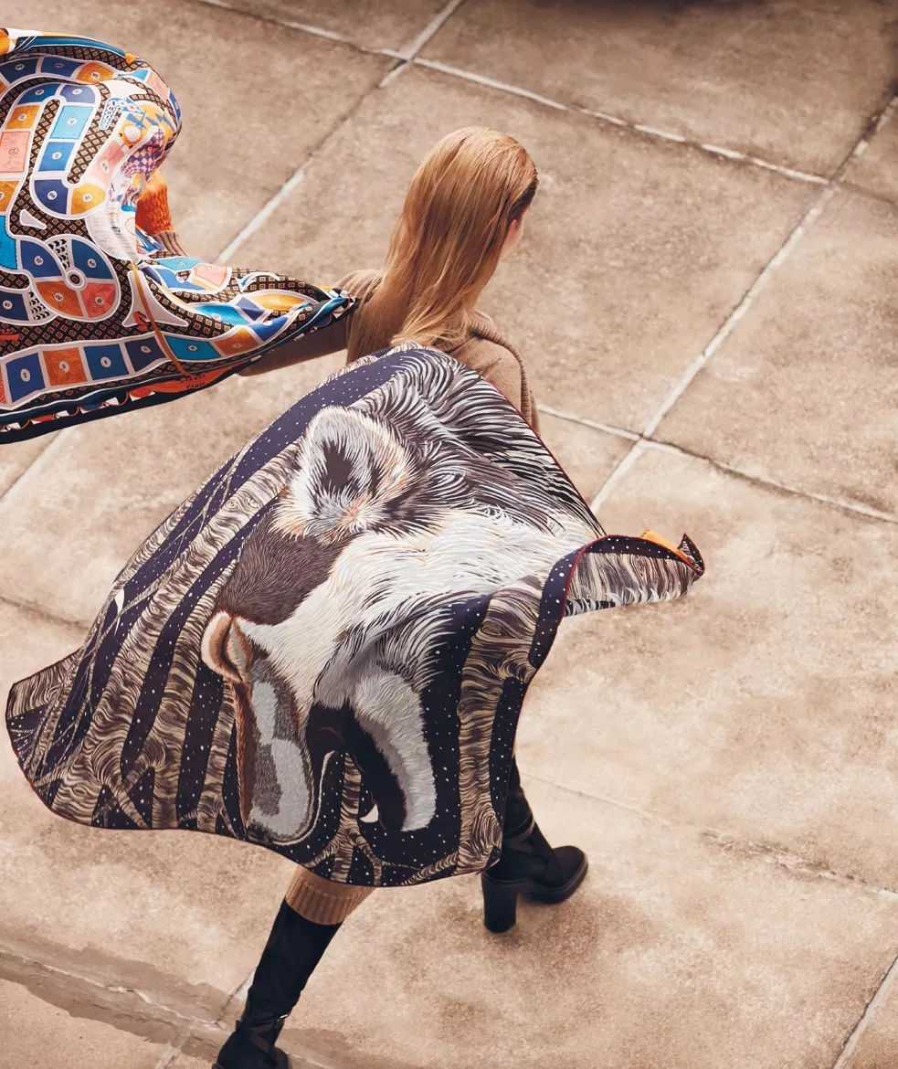 爱马仕丝巾为什么那么贵？原来2年才能制作1条！