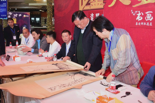 华山论鉴鉴宝海选现场拍视频,华山论鉴鉴宝北京活动