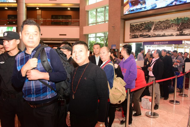 华山论鉴鉴宝海选现场拍视频,华山论鉴鉴宝北京活动