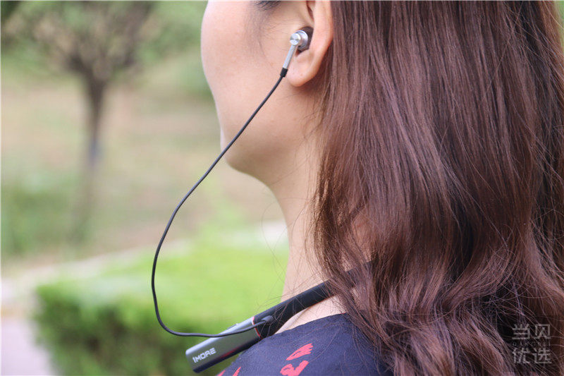 1more蓝牙无线耳机使用方法,1more无线蓝牙耳机使用方法