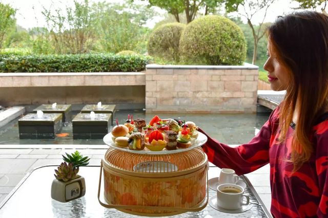 探秘2500亩魔都后花园!欧式别墅独栋、宠物乐园、动物农场高尔夫