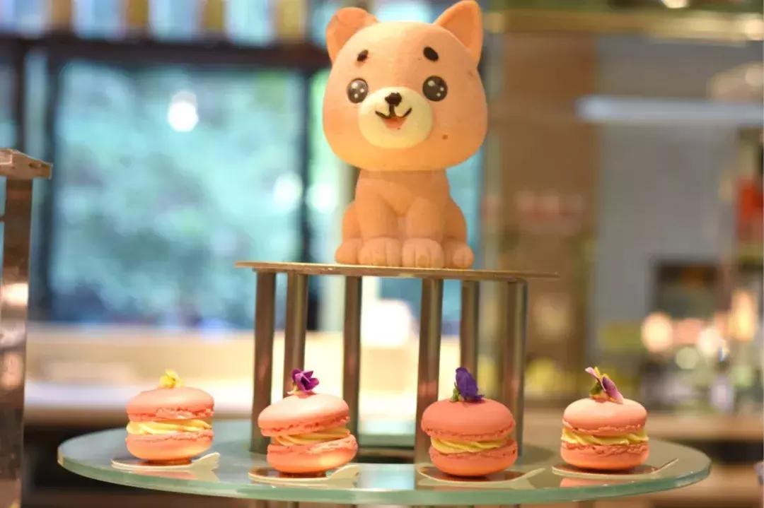 周末畅刷法国生蚝！招牌西班牙海鲜饭、珍稀火腿天天有！